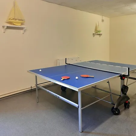 Ferienwohnung-9-in-sellin-auf-ruegen-villa-celia-6-pers-wlan-sauna-200-m-vom-strand-entfernt Lejlighed *