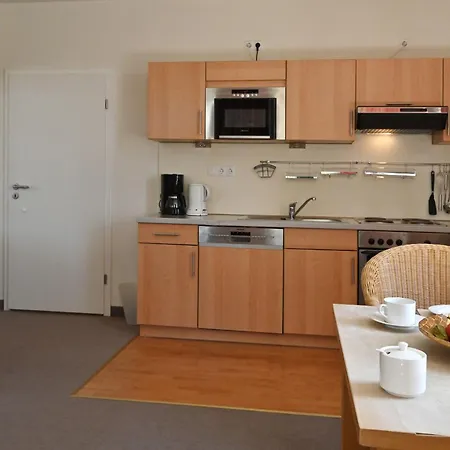 Ferienwohnung-9-in-sellin-auf-ruegen-villa-celia-6-pers-wlan-sauna-200-m-vom-strand-entfernt Apartment
